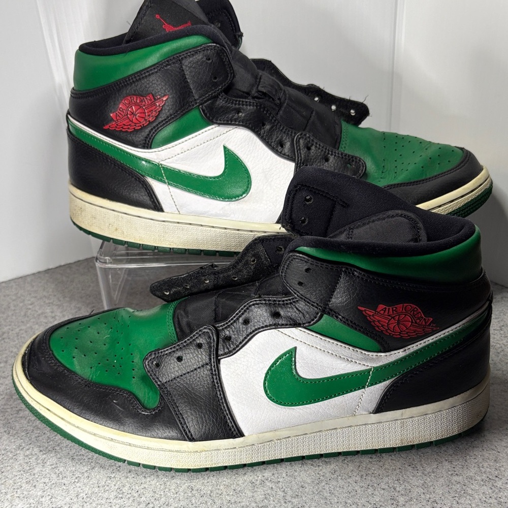 2019 air Jordan Nikes size 13 Green and Black High-Top Sneakers fc5